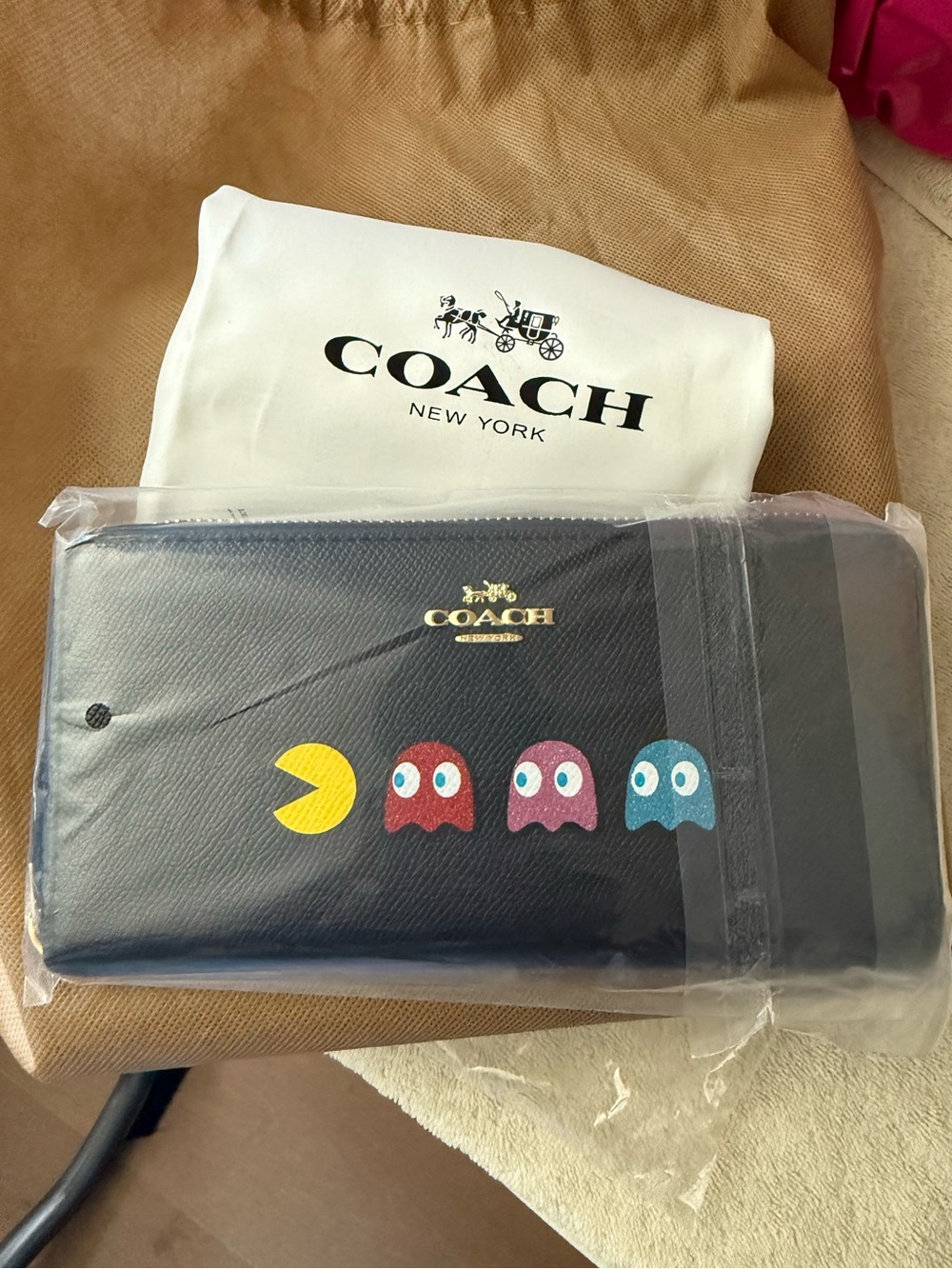 Coach X Pac-Man accordion zip wallet zip around wallet w/ dust bag NWT F55736 - Picture 9 of 13